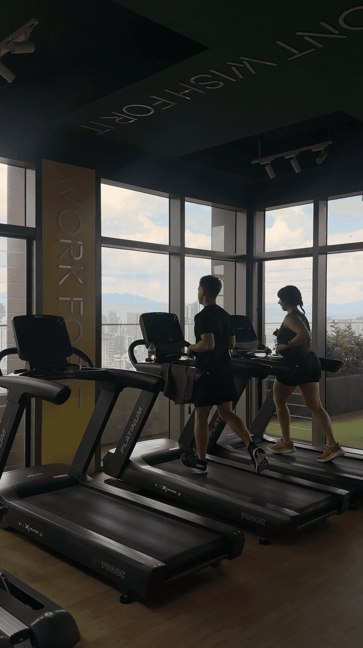 Entraînement sur tapis de course en salle